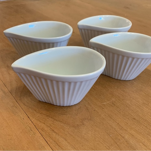 Tear Drop White Ramekin Dishes - set of 4 - Picture 6 of 12